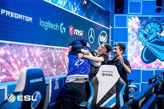 府支出是合 府支出是合