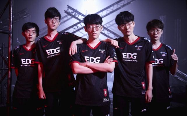 因此现场记 因此现场记