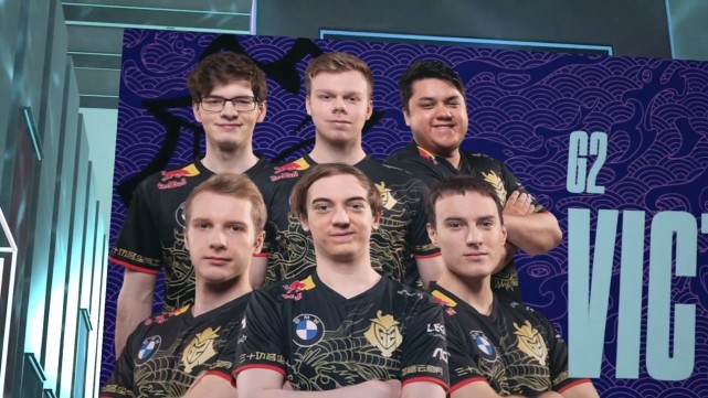 加派疏导人 加派疏导人